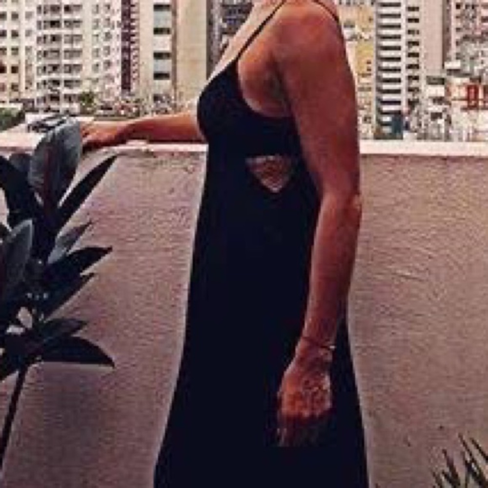 We-Ar It NZ Breeze Cutout Halter Neck Pleated Hem Nero Black Maxi Dress Sz Small